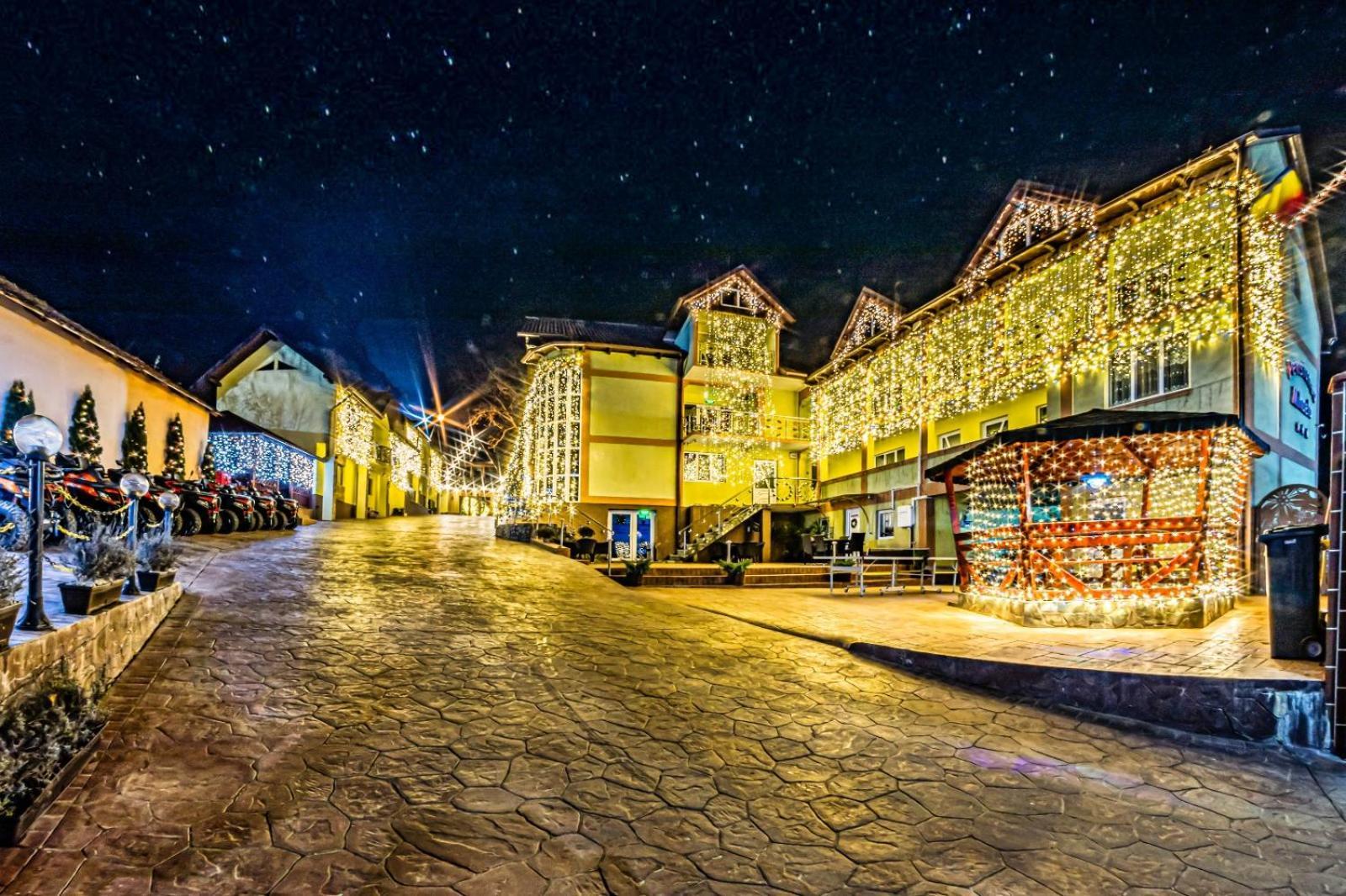 Pensiunea Mihaela-Transalpina Novaci-Străini Zewnętrze zdjęcie
